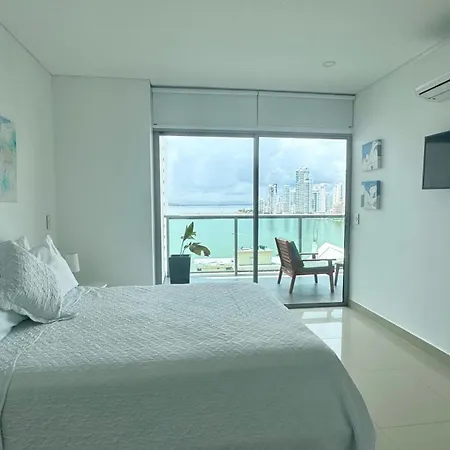 Artful With Amazing Balcony - Bay Views Apartamento *